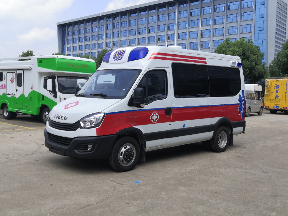依維柯歐勝救護車