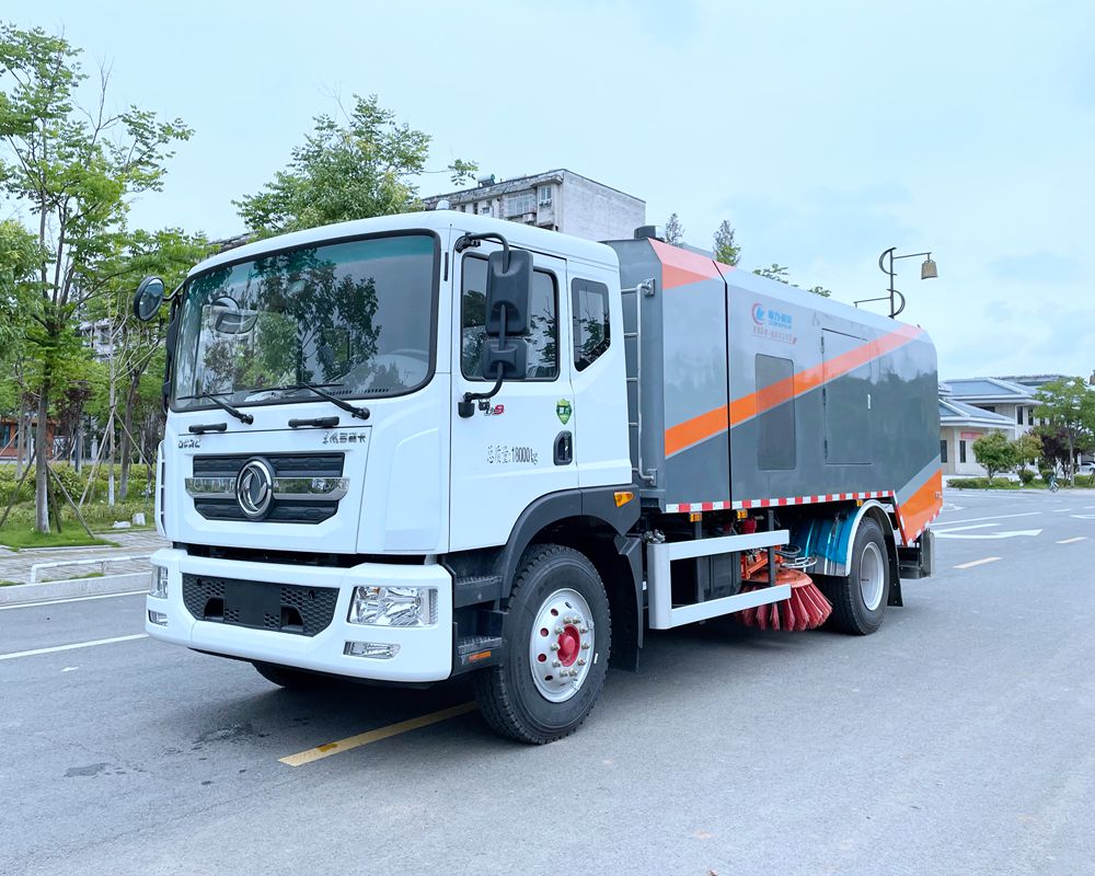 东风干湿两用吸尘车