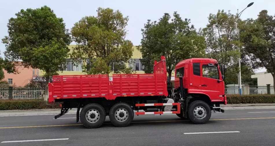 六驱运兵车
